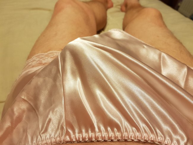 Cum in satin pantie gifs, mature facial cumshot galleries
