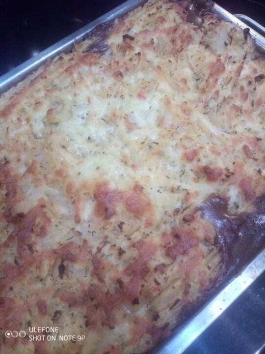 Bubble and squeak topped cottage pie For the Bubble and squeak topping